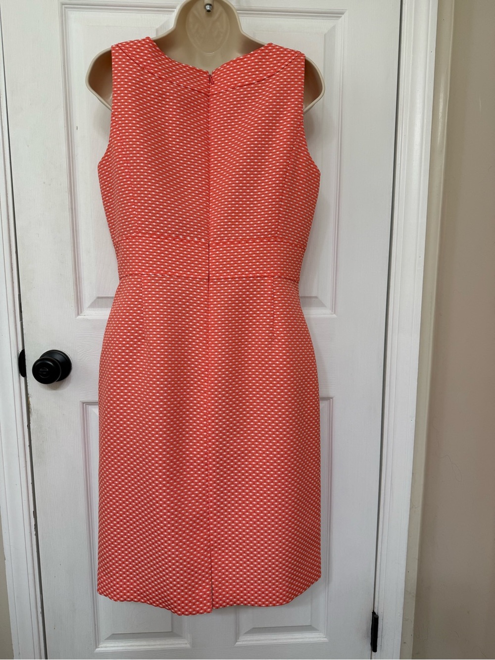 Tahari ASL Coral Textured Sheath Dress Sleeveless Career Work Size 8 - Picture 4 of 14
